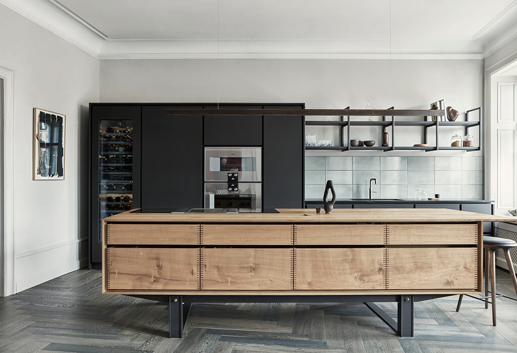 Garde-Hvalsoee-Solid-HeartOak-kitchen-Photo-Birgitta-Wolfgang-16 (1)