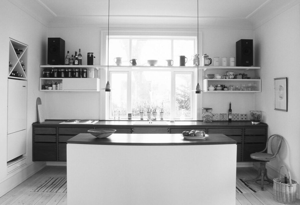 Original-Lundgaard-Tranberg-Kitchen-Photo-by-Lundgaard-Tranberg-Architects-1-1-aspect-ratio-979-668