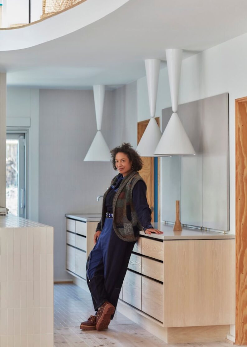 GH-h2710-–-Minimal-Ash-–-Photo-Birgitta-Wolfgang-14-e1755698173538-1-aspect-ratio-793-1111