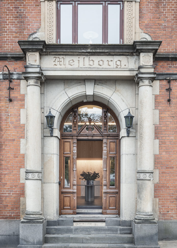 Garde-Hvalsoe-Showroom-Aarhus-aspect-ratio-695-975