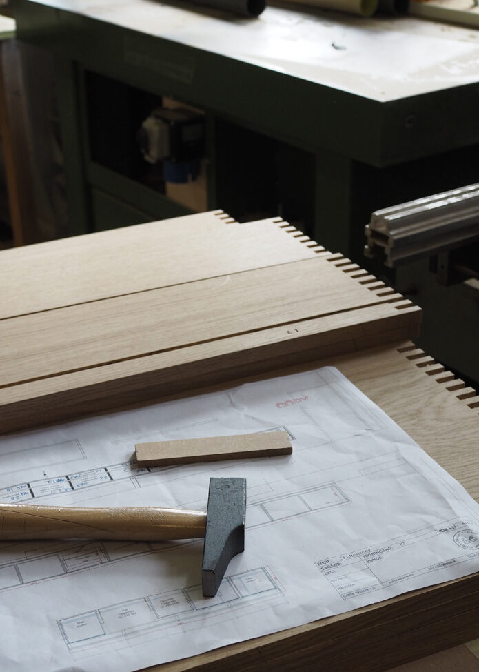 Garde-Hvalsoe-–-workshop-Photo-Hannah-Trickett-–-12-WEB-aspect-ratio-695-975