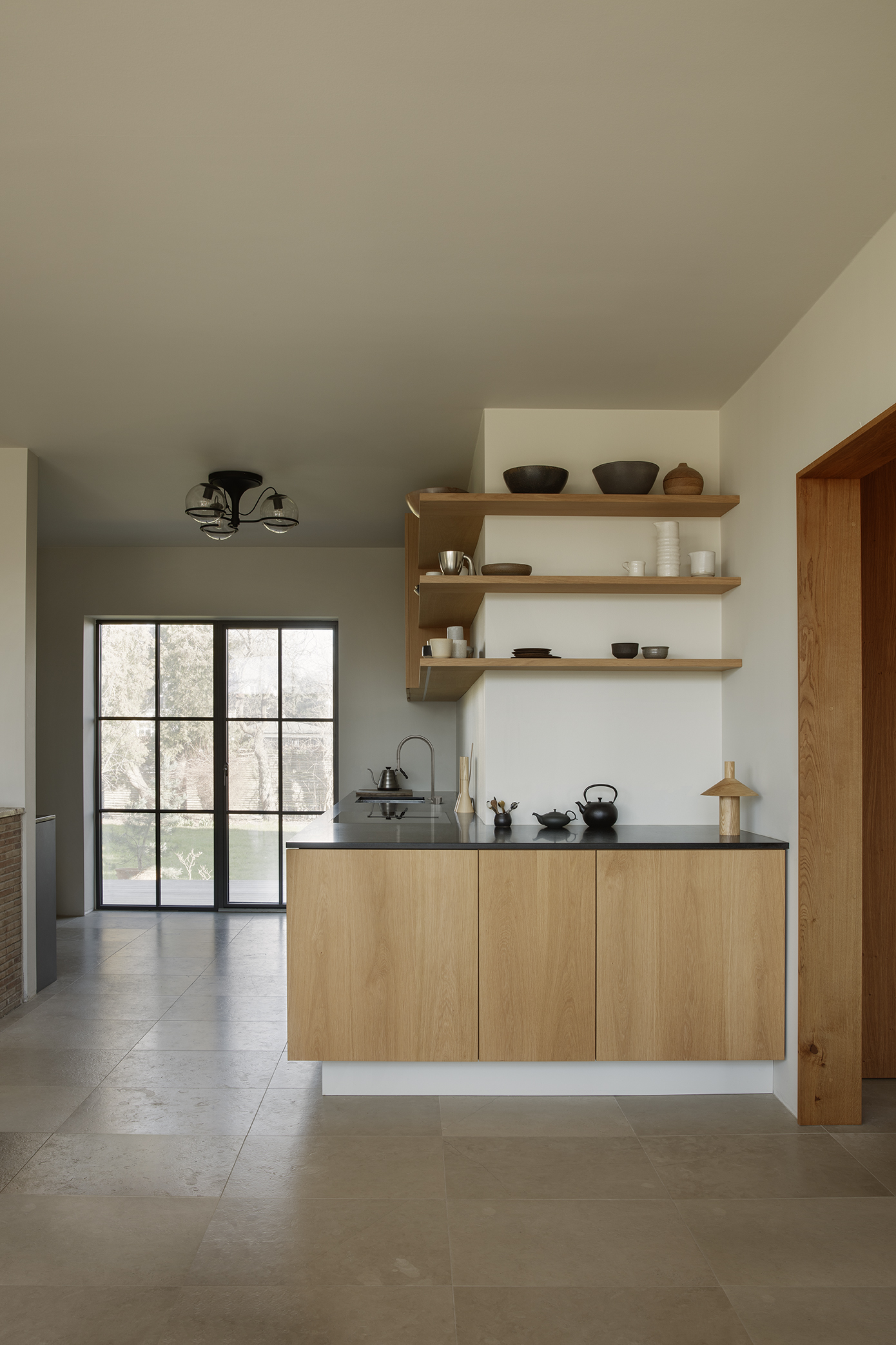 Yasmin Edgecombe – Koshi-do Minimal bespoke kitchen – Oak - Photo Heidi Lerkenfeldt - 2