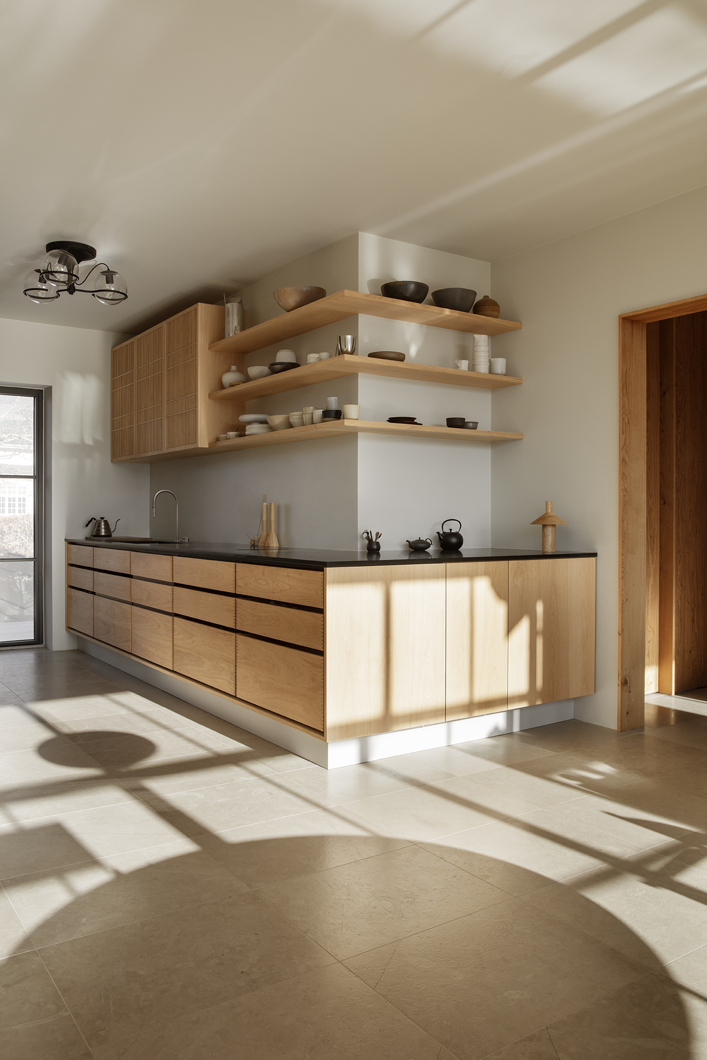 Yasmin Edgecombe – Koshi-do Minimal bespoke kitchen – Oak - Photo Heidi Lerkenfeldt - 23