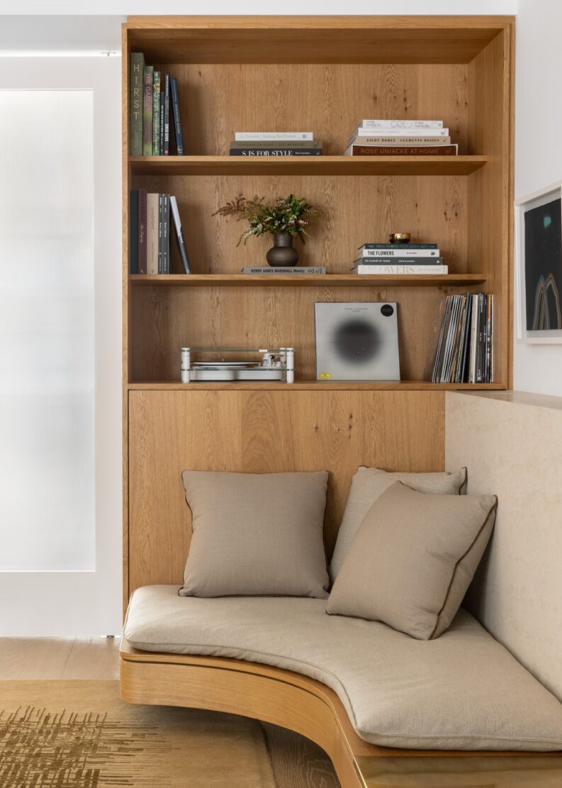GH-Quin_Jackson_LivingroomSeating-0039_Photo-Lisa-Romerein-1-1-aspect-ratio-793-1111